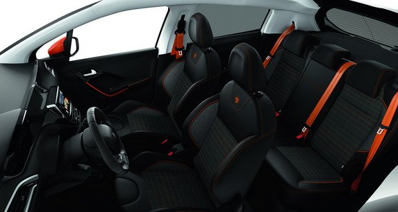 PEUGEOT_208_2016_018_FR.jpg, 48 KB