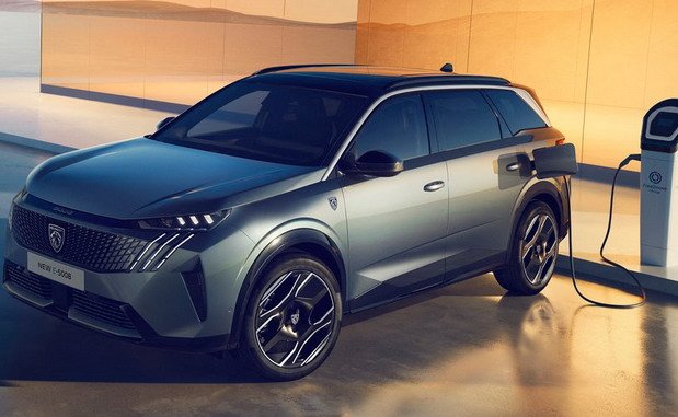 Peugeot E-5008 1.jpg, 64 KB