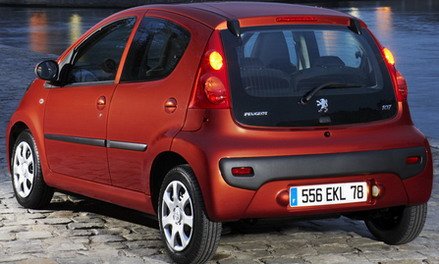Peugeot-107_2009_1024x768_wallpaper_16.jpg, 41 KB