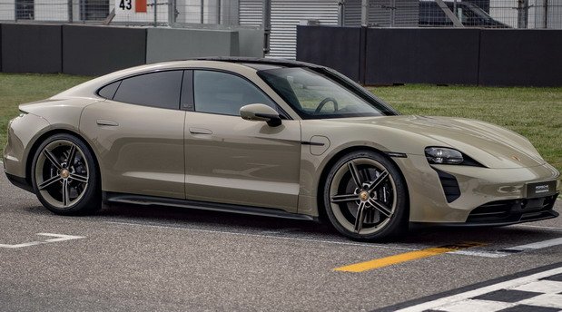 Porsche Taycan 1.jpg, 73 KB