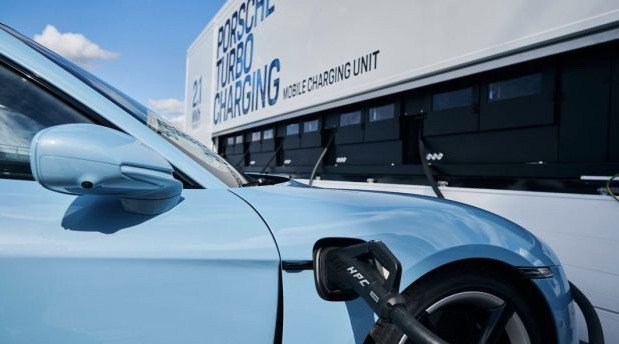 Porsche-Taycan 77.jpg, 47 KB