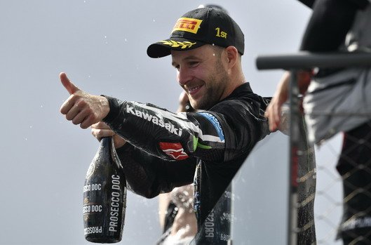 Rea_podium.jpg, 42 KB