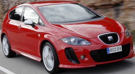Seat-Leon_Linea_R_2009_1024x768_wallpaper_0f.jpg, 40 KB