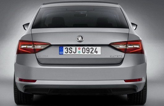 Skoda Superb 211111.jpg, 33 KB