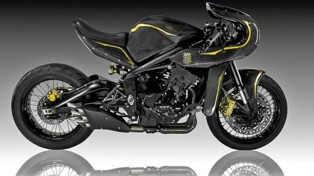 Smoke-Garage-Daytona-675R 11.jpg, 65 KB