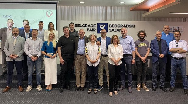 Srpska asocijacija uvoznika i delova.jpg, 83 KB