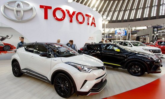 Toyota stand 22.jpg, 74 KB