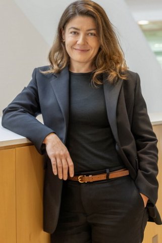 Vesna Di Tommaso Castrol Europe.jpg, 44 KB