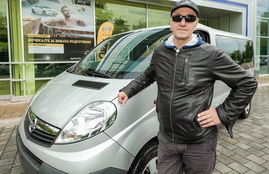 Vivaro i Vlatko Stefanovski 1.jpg, 86 KB