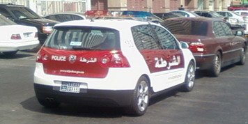 Volkswagen Gof Politie Dubai achterkant.jpg, 23 KB