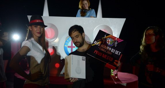 alfa dj 66.jpg, 44 KB