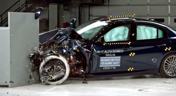 alfa giulia crash.jpg, 51 KB