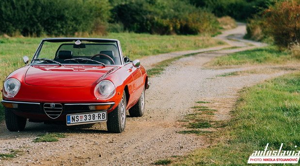 alfa-romeo-spider-1300.jpg, 93 KB