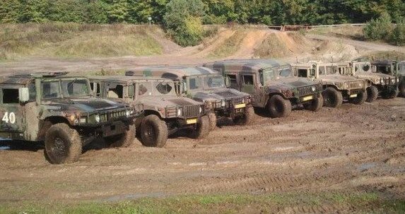 americka-vojska-prodaje-svoja-humvee-vozila.jpg, 73 KB