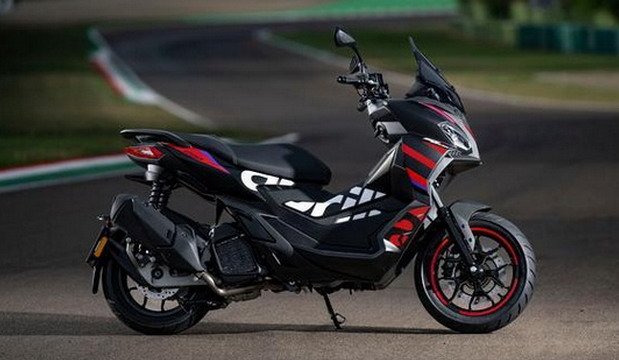 aprilia-sr-gt-replica-3.jpg, 55 KB