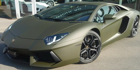army green aventador 1.jpg, 50 KB