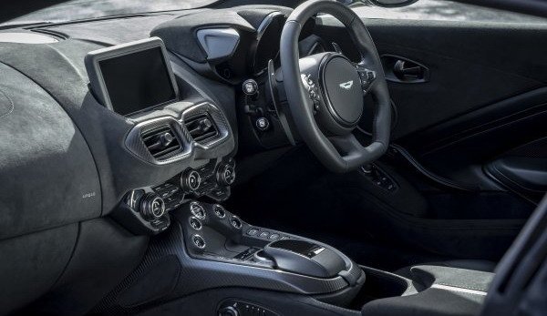 aston fettel 111.jpg, 53 KB