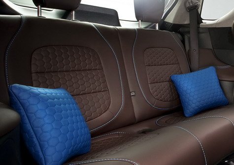 aston martin collete 1111.jpg, 39 KB