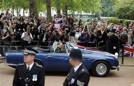 aston martin db6 1.jpg, 61 KB