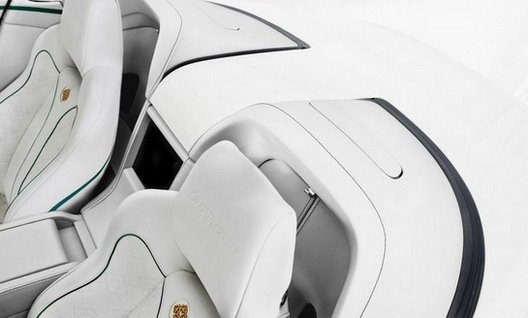 aston martin v8 4.jpg, 35 KB