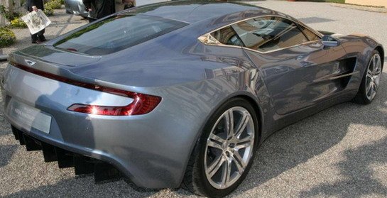 aston-martin-one-77-a-villa-deste_1.jpg, 54 KB