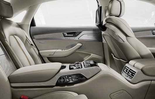 audi a8 6555.jpg, 52 KB