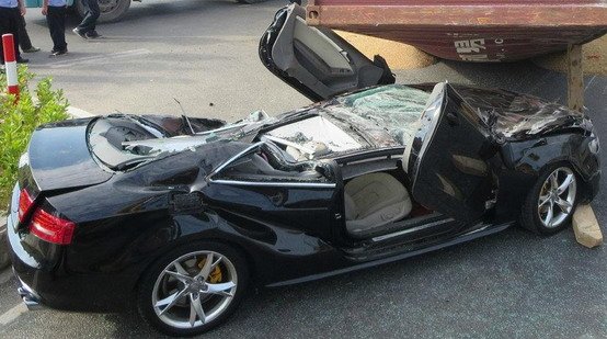 audi crash 1.jpg, 67 KB