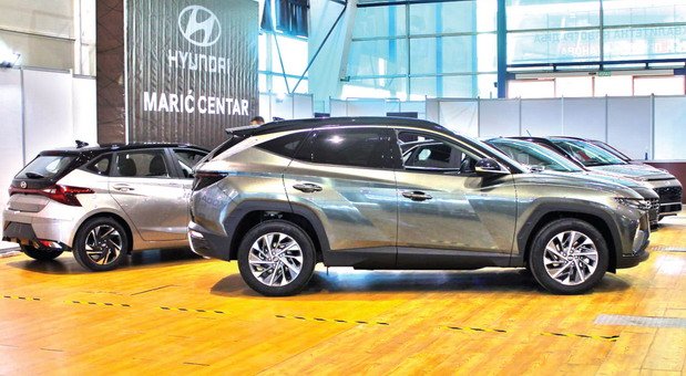 auto expo 3444.jpg, 81 KB