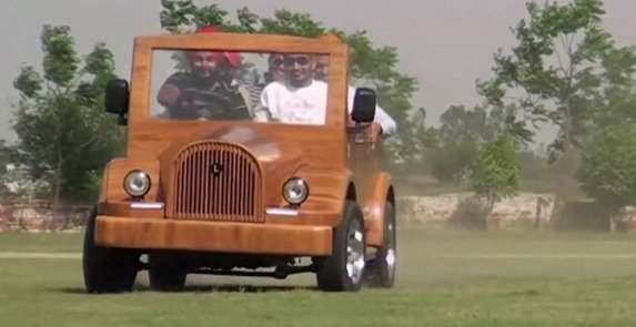 automobil-na-drva-ide-preko-100-na-sat.jpg, 41 KB