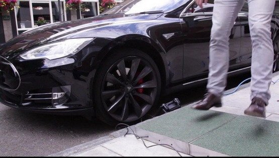 automobil-na-snagu-nogu-a-nije-na-gurku.jpg, 57 KB