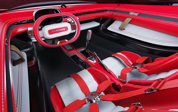 bertone runabout 11111.jpg, 103 KB