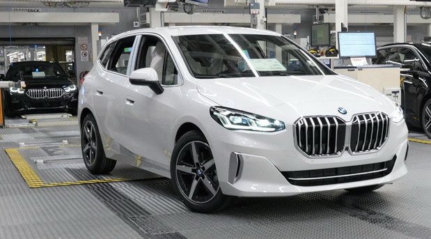 bmw 2 at 2390.jpg, 74 KB