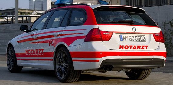 bmw 3 series touring paramedic vehicle 11.jpg, 55 KB