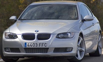 bmw e92 engine of year.jpg, 33 KB