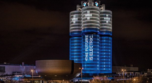 bmw hq.jpg, 69 KB