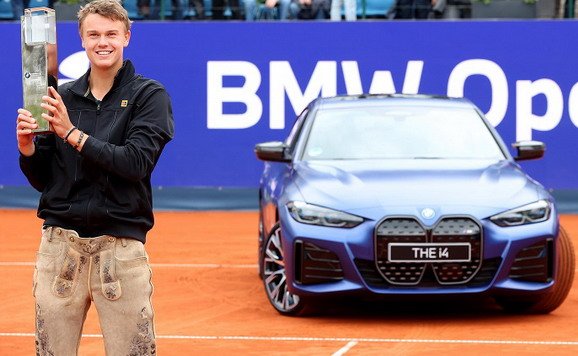 bmw i4 minhen.jpg, 63 KB