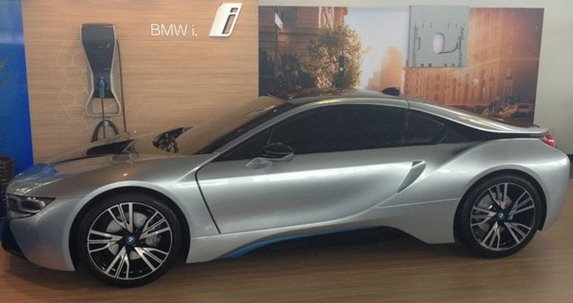 bmw i8 777.jpg, 44 KB