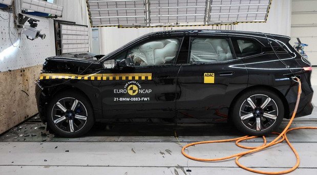 bmw ix crash.jpg, 74 KB