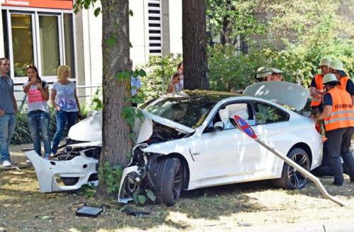 bmw m4 crash.jpg, 73 KB