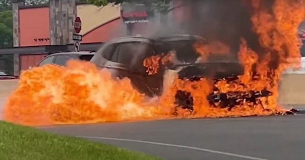 bmw tesla.jpg, 44 KB