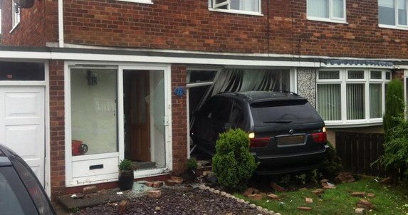bmw x5 crash 11.jpg, 59 KB