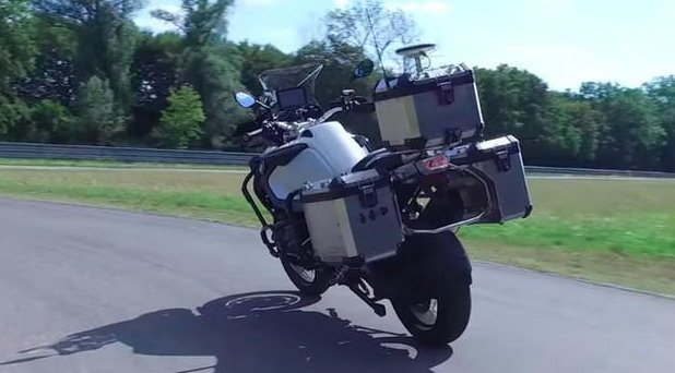 bmw-autonomni-motocikl.jpg, 54 KB