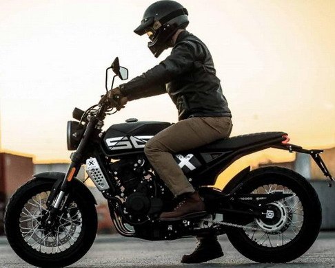 brixton-crossfire-500-1.jpg, 51 KB