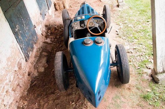 bugatti 4333.jpg, 89 KB