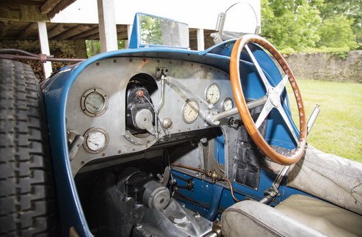 bugatti 43333.jpg, 70 KB