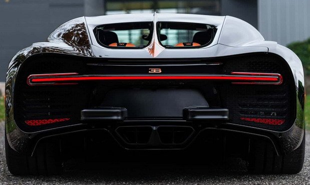 bugatti chiron 2222.jpg, 55 KB