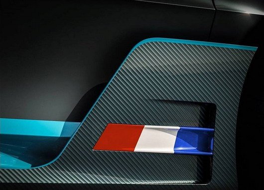 bugatti divo.jpg, 57 KB