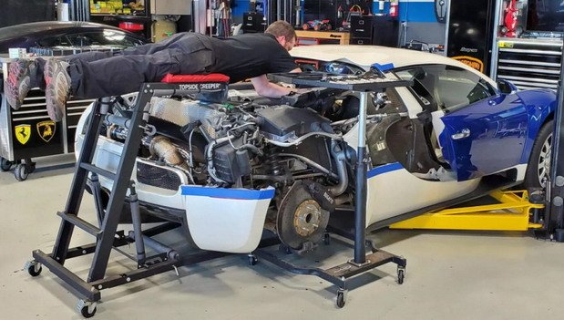 bugatti servis 1.jpg, 82 KB