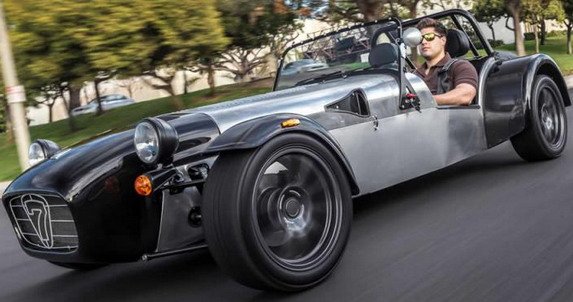 caterham 480.jpg, 55 KB