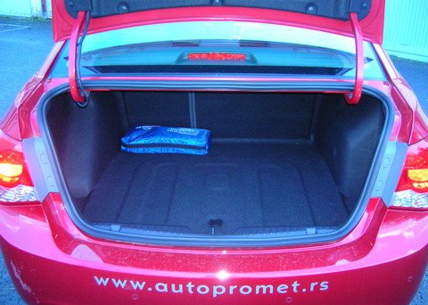 chevrolet cruze 21111.jpg, 70 KB